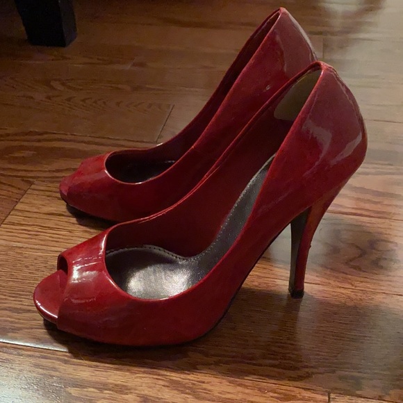 Spring red heels - Picture 2 of 5